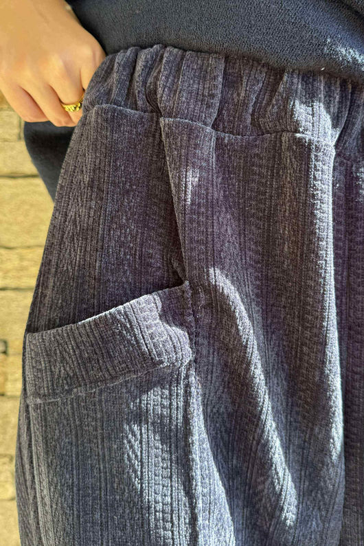 Nuk Stretch Velour Shelby Pant Navy